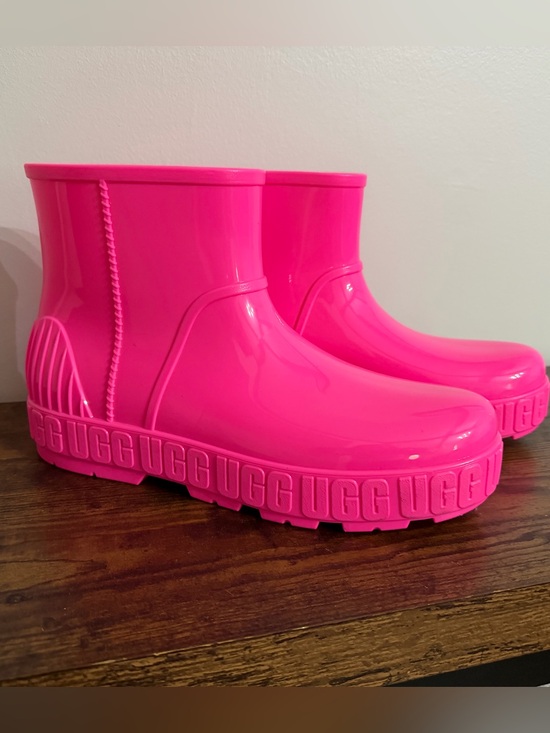 UGG Shoes - UGG Drizlita Taffy Pink Rain Boots